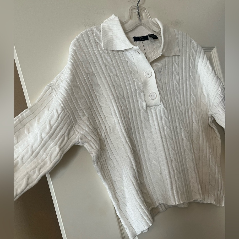 RDI Nordstrom White, Soft Knit Collared Sweater with Button Detail Size Medium - Picture 14 of 14